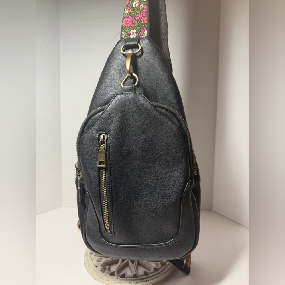 Antik Kraft Tasha Crossbody Sling Bag (Black)